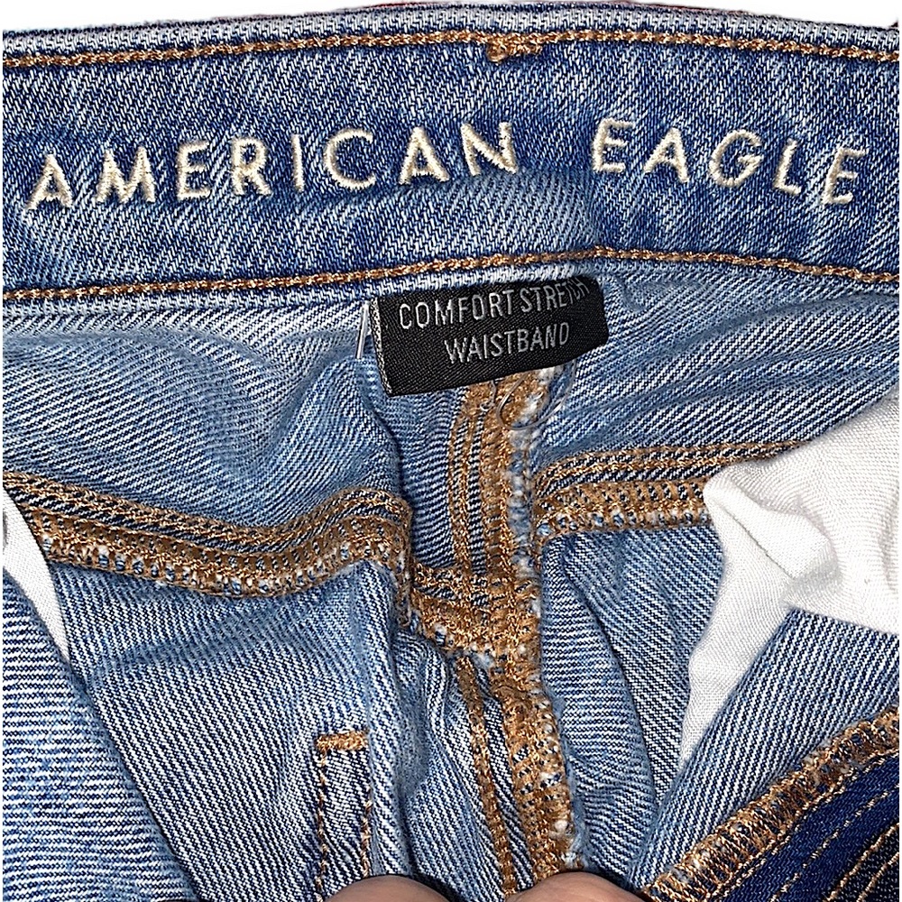 American Eagle Highest rise Mom Jeans - Picture 4 of 6